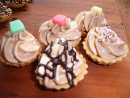 a tu sú hotové, ozdobiť môžeme hocijako